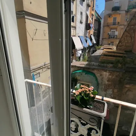 Il vicoLETTO sul Castello-2